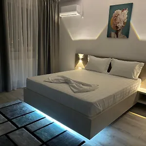 https://celine-confort-n-d-cocea.bucharesthotelsnow.com